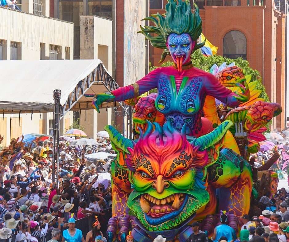 Carnaval de Negros y Blancos: Pasto, Las Lajas y La Cocha