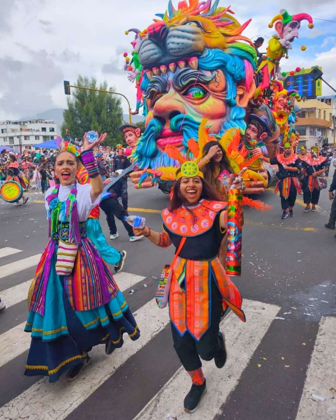Carnaval de Negros y Blancos: Pasto, Las Lajas y La Cocha